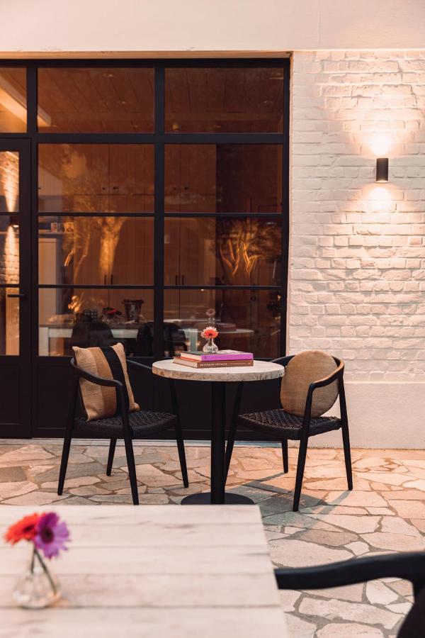 Raphaëlles Boutique Couette-café *