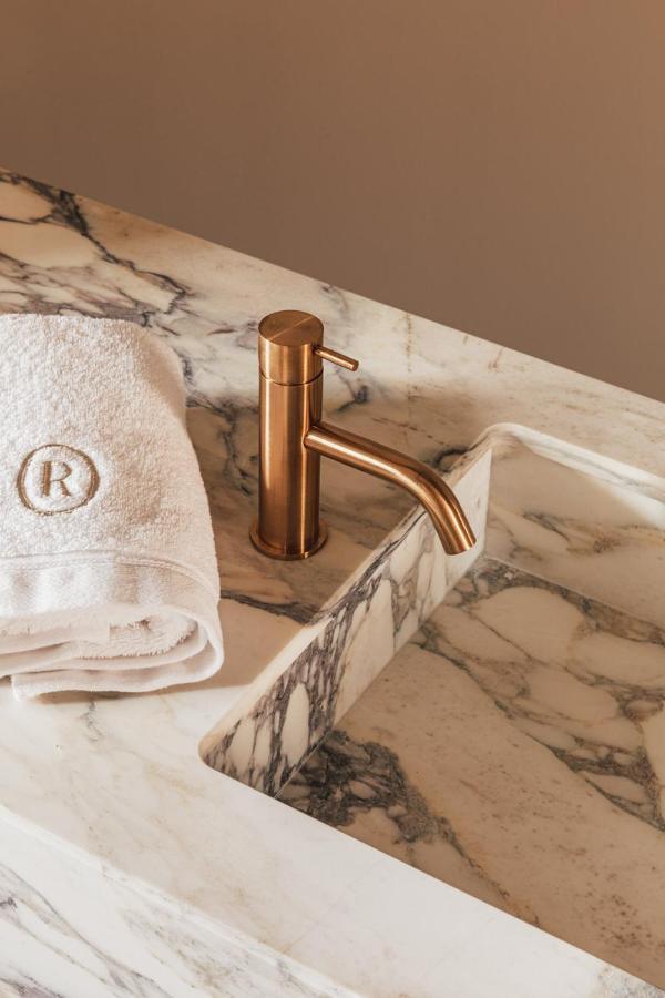Bed & Breakfast Raphaelles Boutique *